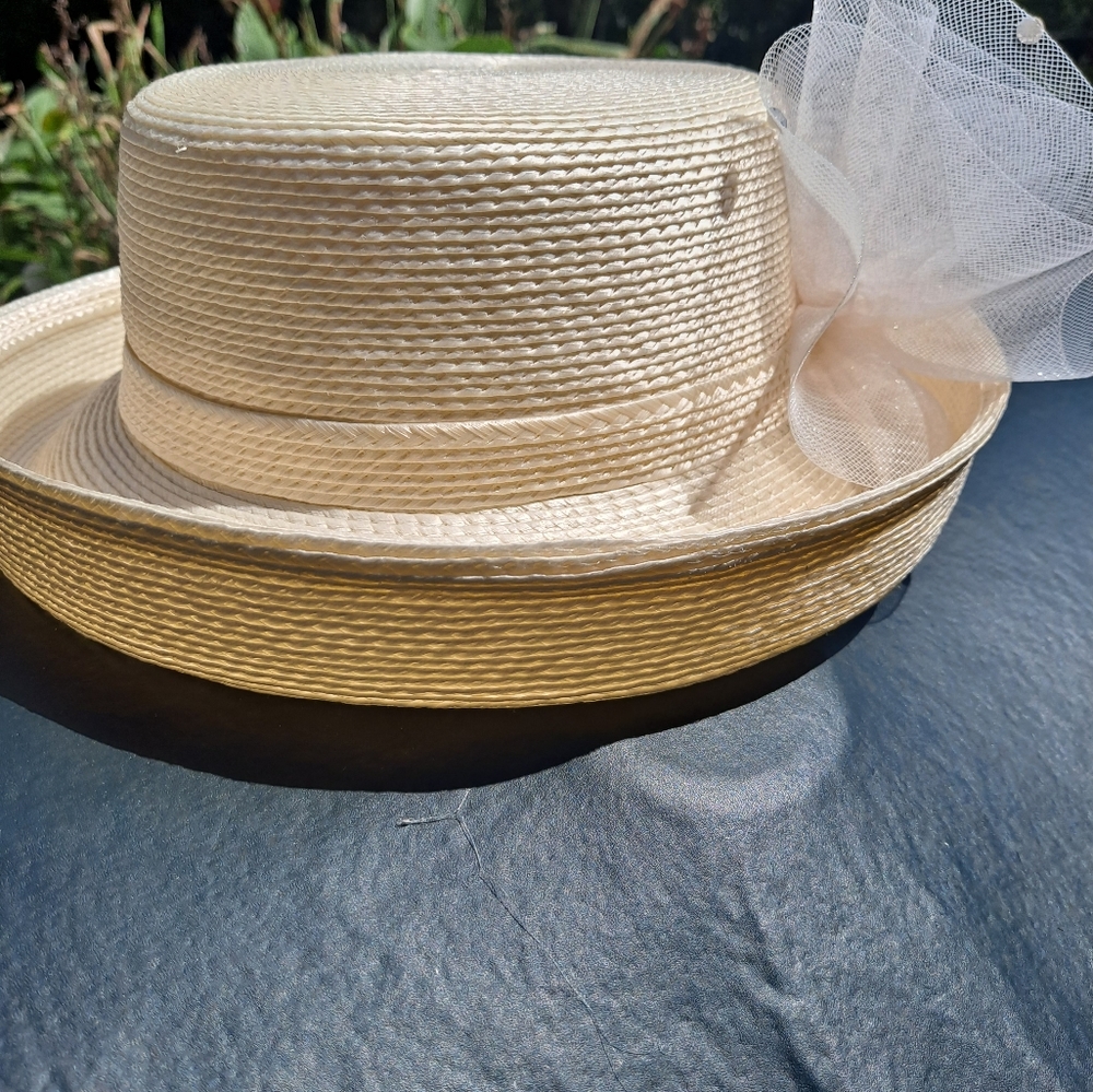 Women's Hat - Picture 4 of 6